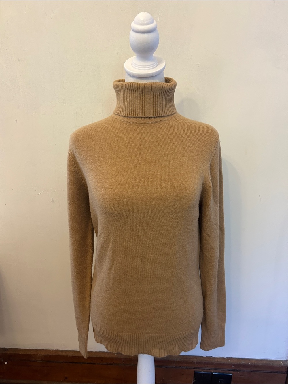 French Connection Classic Tan Turtleneck Sweater Size M EUC